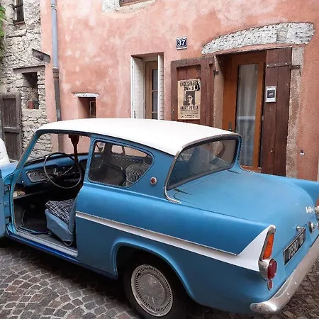 Le Terrier Des Sorciers 펜션 Crémieu